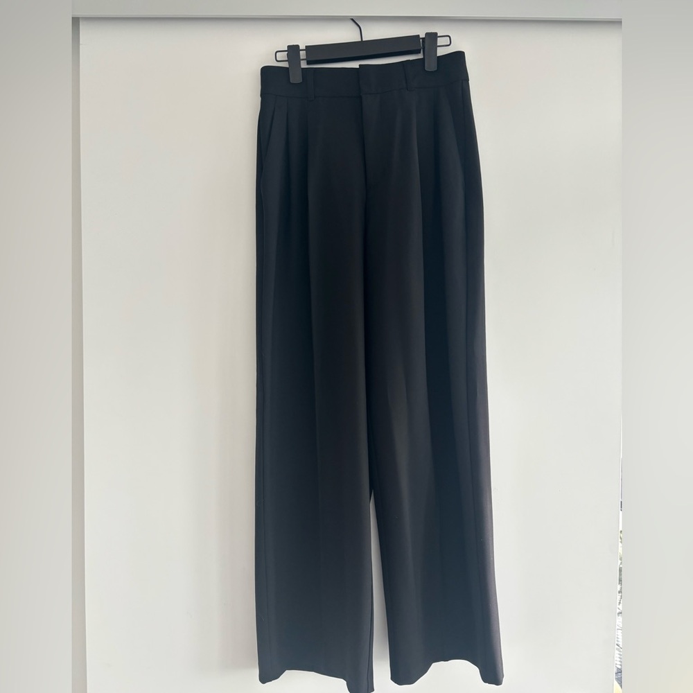 NWT Women’s Tuck Wide Dress Pants by Gu (Uniqlo)